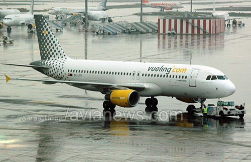 Èñïàíñêàÿ àâèàêîìïàíèÿ Vueling ìîæåò ñòàòü ïåðâûì ëîó-êîñòîì, êîòîðûé íà÷íåò ïîëåòû â Áåëàðóñü